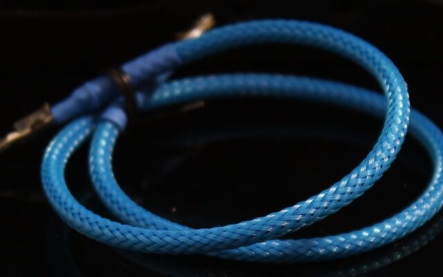 5/64" ( 2mm ) DarkSide HD Cable Sleeving - Aqua Blue UV