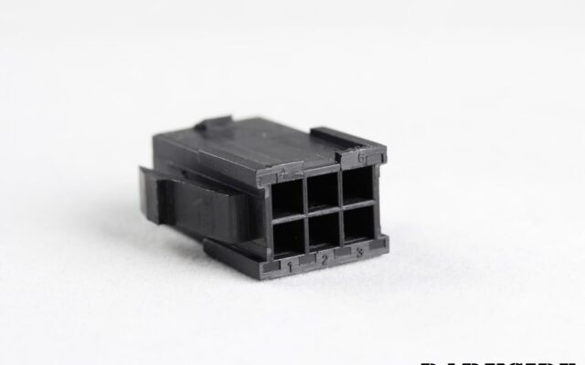 6-pin Male PCI-E  Connector - Black