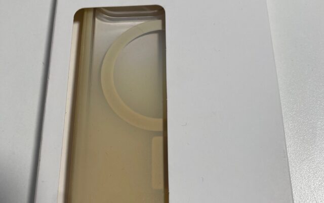 Used - Otter Lumen with MagSafe Case for iPhone 14Pro